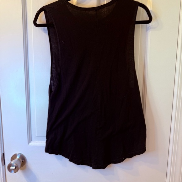 Barre 3 Black Relaxed Sleeveless Muscle Tee - Picture 2 of 6